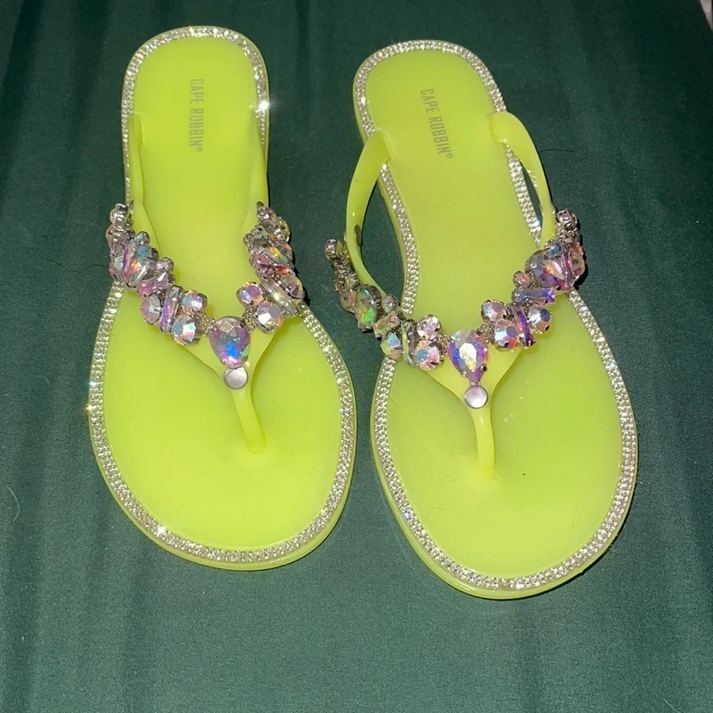 Size 7 neon yellow blinged out sandals